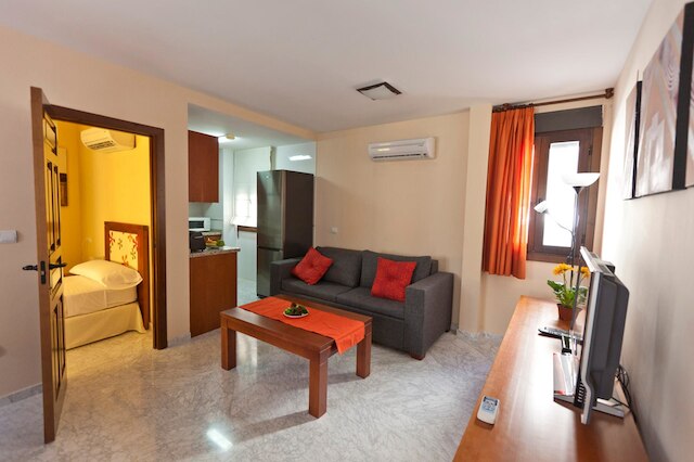 アパルタメントス メルカデル デ セダス