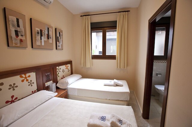 アパルタメントス メルカデル デ セダス