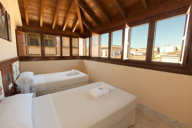 アパルタメントス メルカデル デ セダス