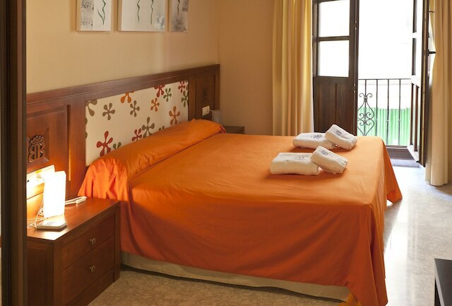 アパルタメントス メルカデル デ セダス