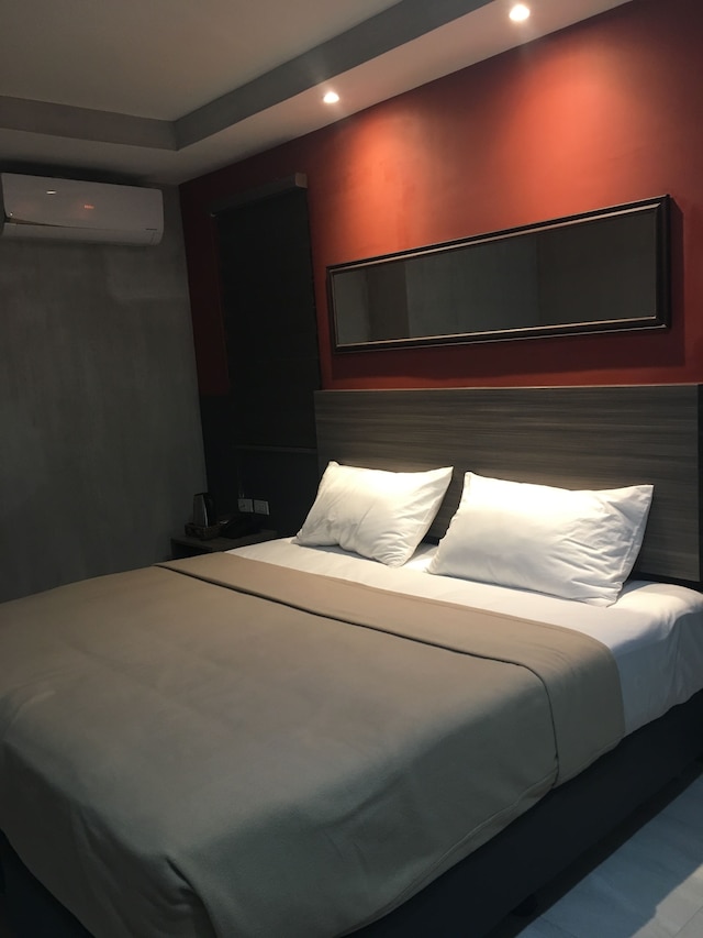 エクスプレス イン - オスメニャ