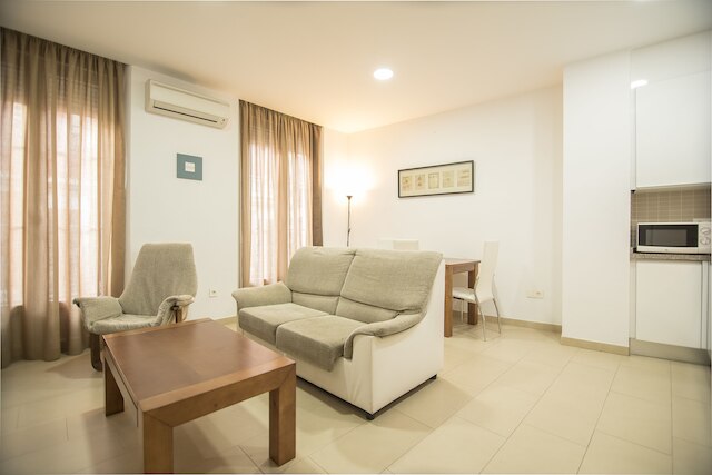 エンジョイグラナダ グラン ヴィア B-A & パーキング オプショナル