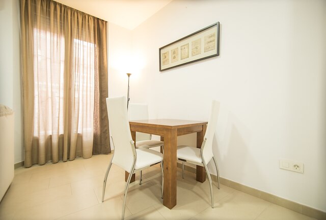 エンジョイグラナダ グラン ヴィア B-A & パーキング オプショナル