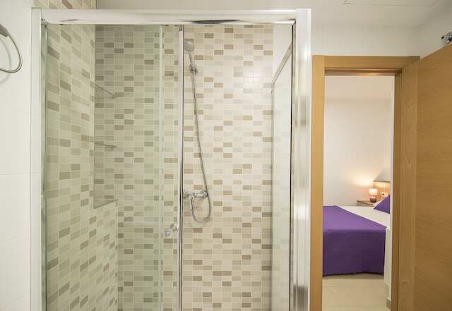 エンジョイグラナダ グラン ヴィア B-A & パーキング オプショナル