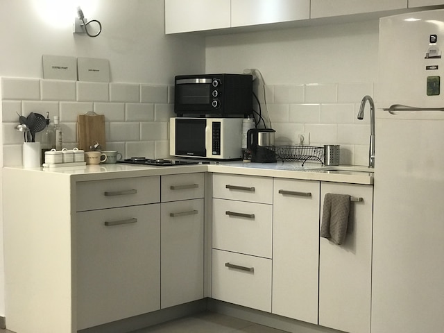 ベッドルーム 2 室、最高の立地、ビーチまで 1 分