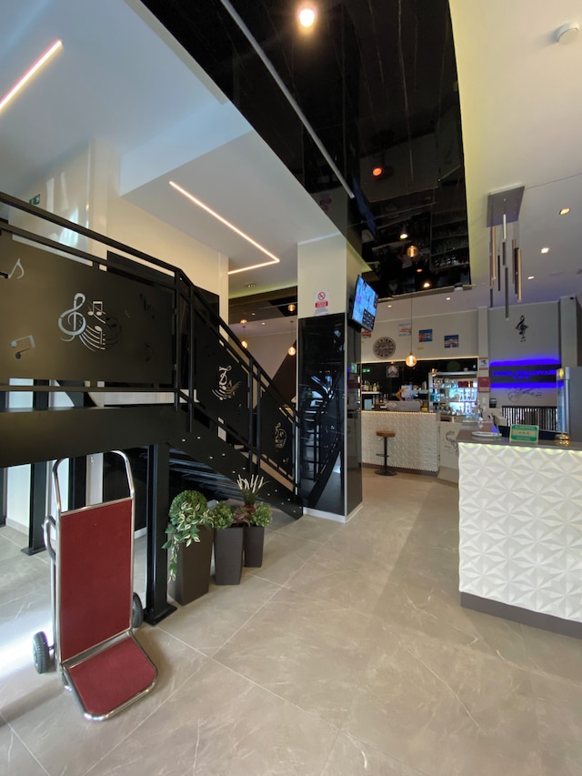 ホテル ストラディバリ