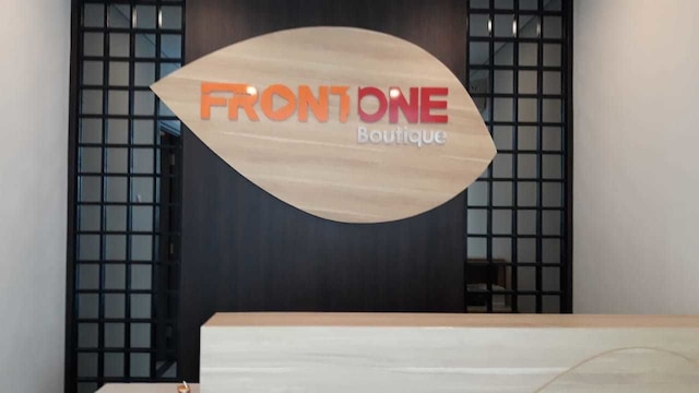 スリー エイト フロント ワン ブティック バトゥ