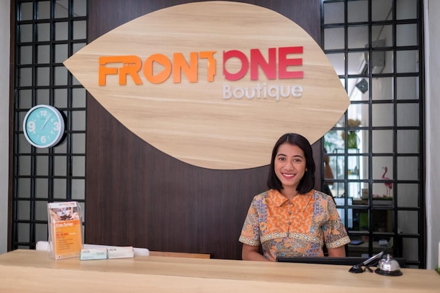 スリー エイト フロント ワン ブティック バトゥ