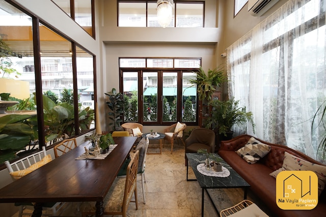 ナ ヴェイラ パプラーン