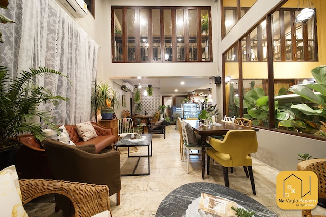 ナ ヴェイラ パプラーン