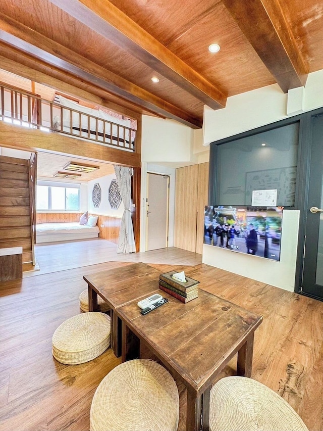 スロー タイナン ホームステイ