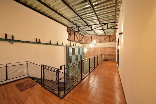 ザ エンタニーア ポッシュテル - ホステル