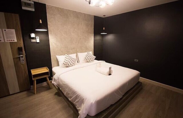 ザ エンタニーア ポッシュテル - ホステル