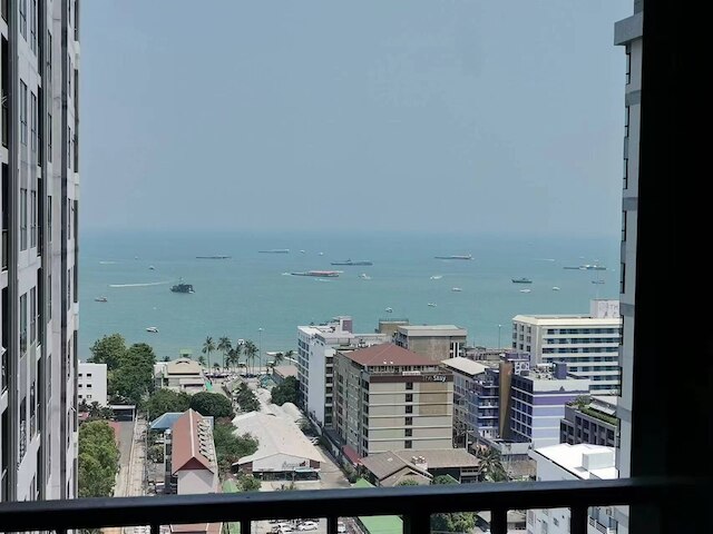 ザ ベース セントラル パタヤ