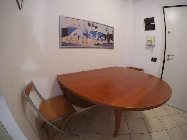 ニュー、スペーシャス、ブライト、エレガント ロフト アパートメント、バルコニーあり。オポジット ザ ホスピタル エス オルソラ