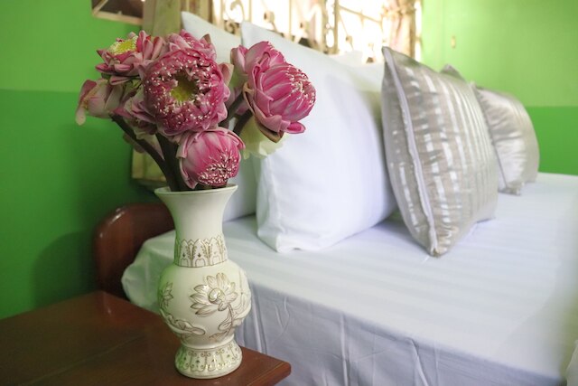 アンコール サングリス ホステル