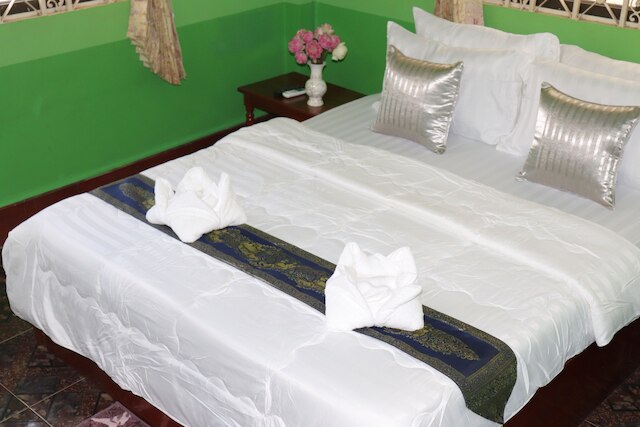 アンコール サングリス ホステル