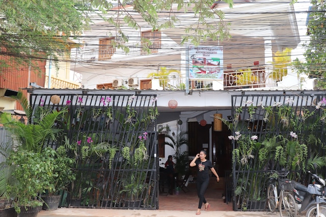 アンコール サングリス ホステル