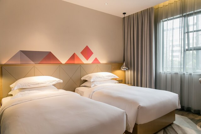 ボルマン ホテル カントン タワー カーツゥン メトロ ステーション