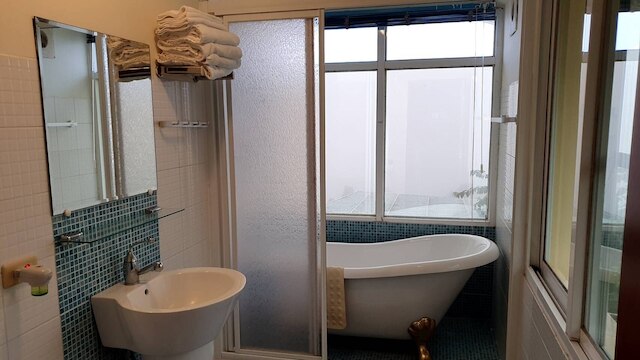 サンライズ 235 (Sunrise235 荘園)