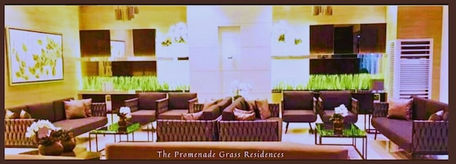 グラス レジデンス SM ノース MRT NLEX ケソンシティ