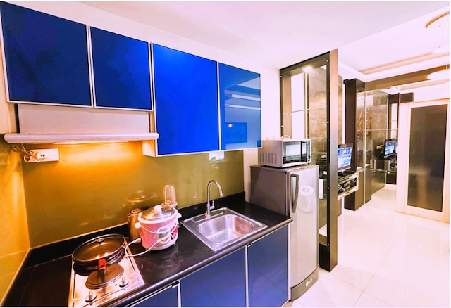 グラス レジデンス SM ノース MRT NLEX ケソンシティ