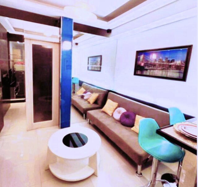 グラス レジデンス SM ノース MRT NLEX ケソンシティ