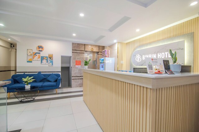 ビンビン ホテル 5 - ロッテ マート D7 近く