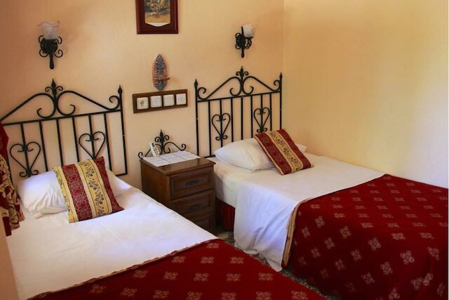 ヤカモス ホテル