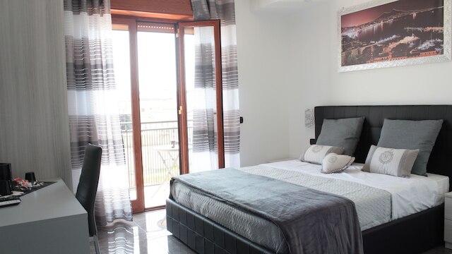 B&B ナポリ ラ ペルラ