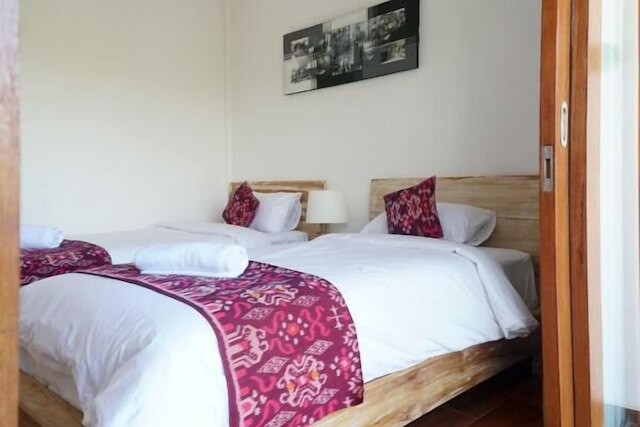 セノ ゲストハウス & カフェ