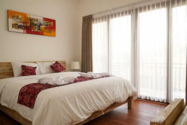 セノ ゲストハウス & カフェ