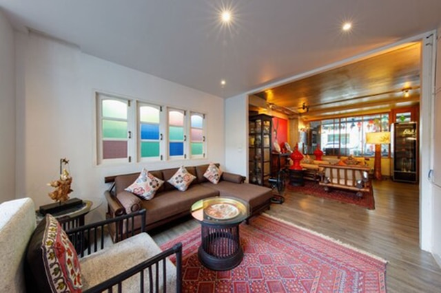 チャラ ナンバー 2 アート アンド ギャラリー ハウス