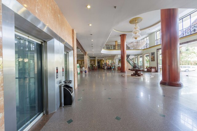 スマイリング デラックス ホテル