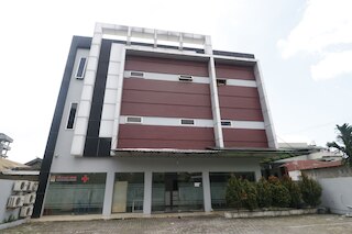 レッドドアーズ アット ジャラン クラカタウ メダン