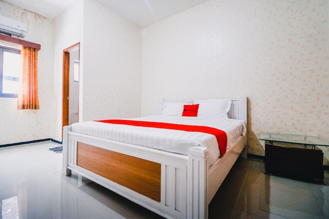 レッドドアーズ ニア タマン レクレアシ セレクタ