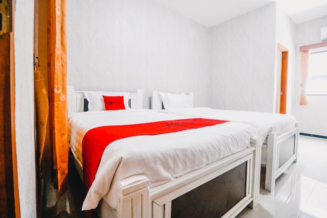 レッドドアーズ ニア タマン レクレアシ セレクタ