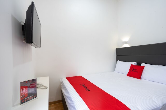 レッドドアーズ プラス アット ダナウ スンタール ウタラ