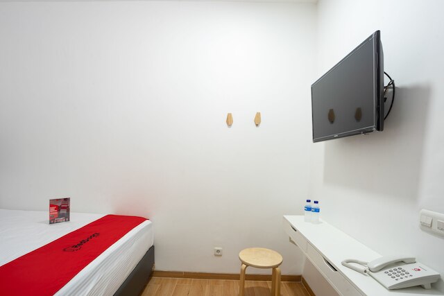 レッドドアーズ プラス アット ダナウ スンタール ウタラ