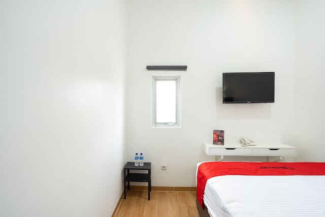 レッドドアーズ プラス アット ダナウ スンタール ウタラ