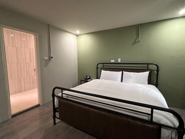 チャオ ティエン ホステル (朝圣行旅)