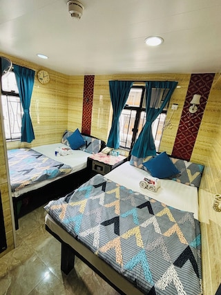 フィリピーネ ホステル