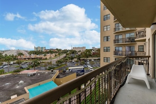 ヴィラ ヤマギ - ザ エンクレイヴ ホテル & スイーツ