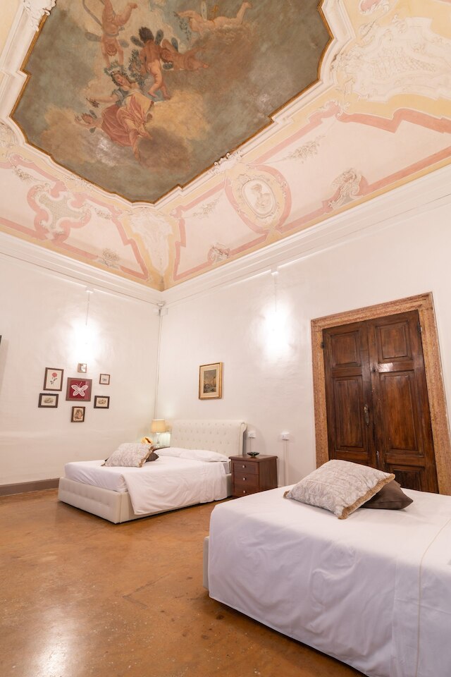 リーヴァ パレス アパートメンツ