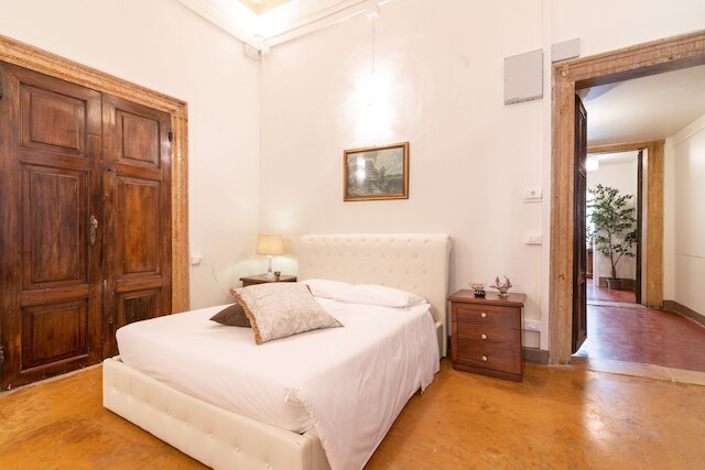 リーヴァ パレス アパートメンツ