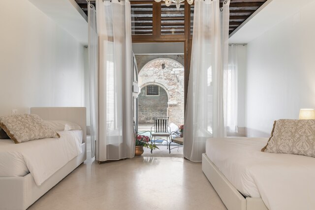 リーヴァ パレス アパートメンツ