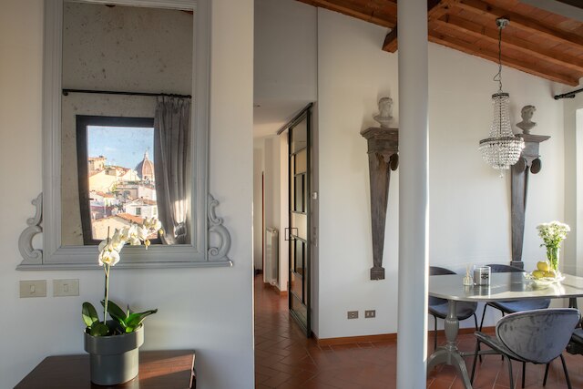 ピッティ ラグジュアリー テラス バイ Mmega