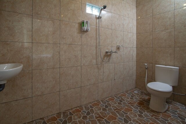 ポンドック アユ シャンティ