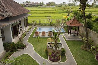 ポンドック アユ シャンティ