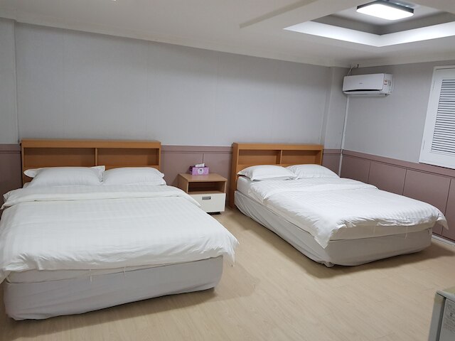 Daegu Dongseongro Gyeong`s Hostel
